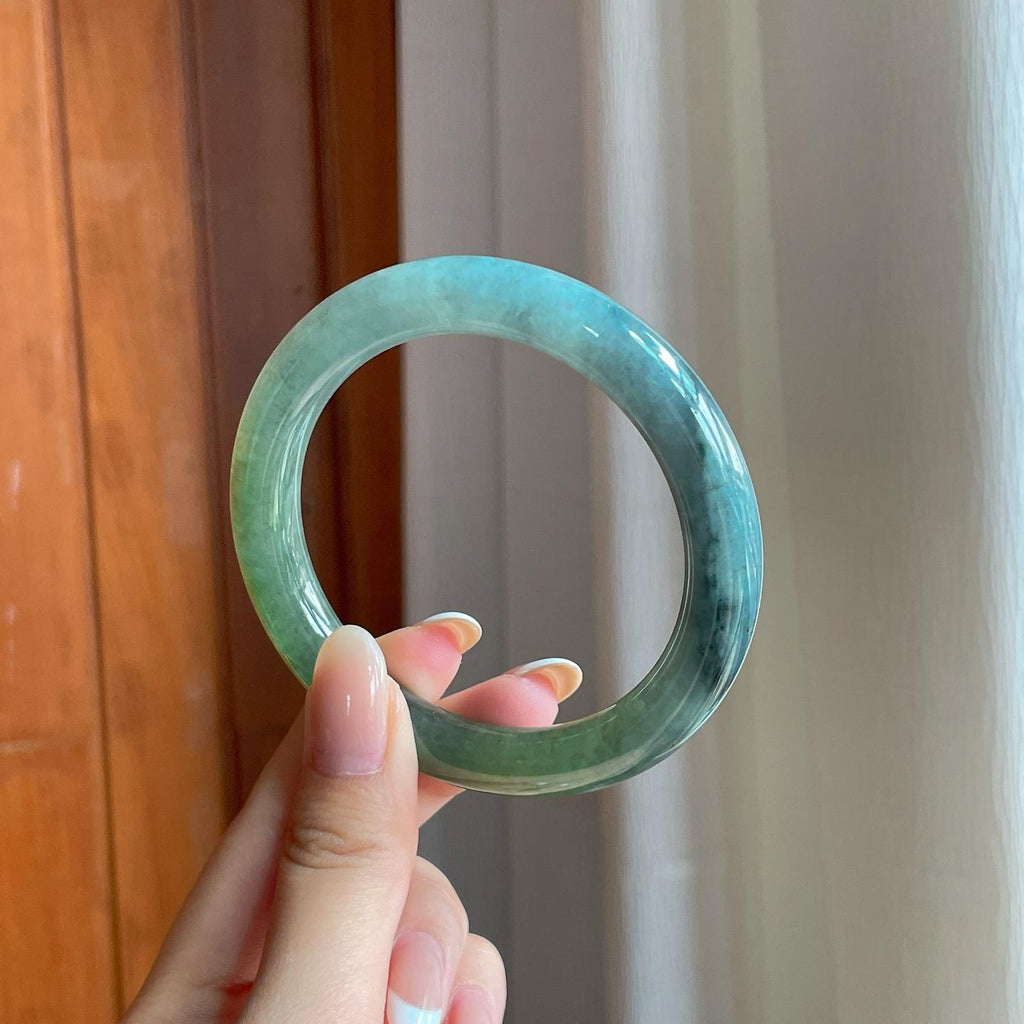 糯冰乌鸡特色翡翠圆条手镯（57.7mm)（yc397509）