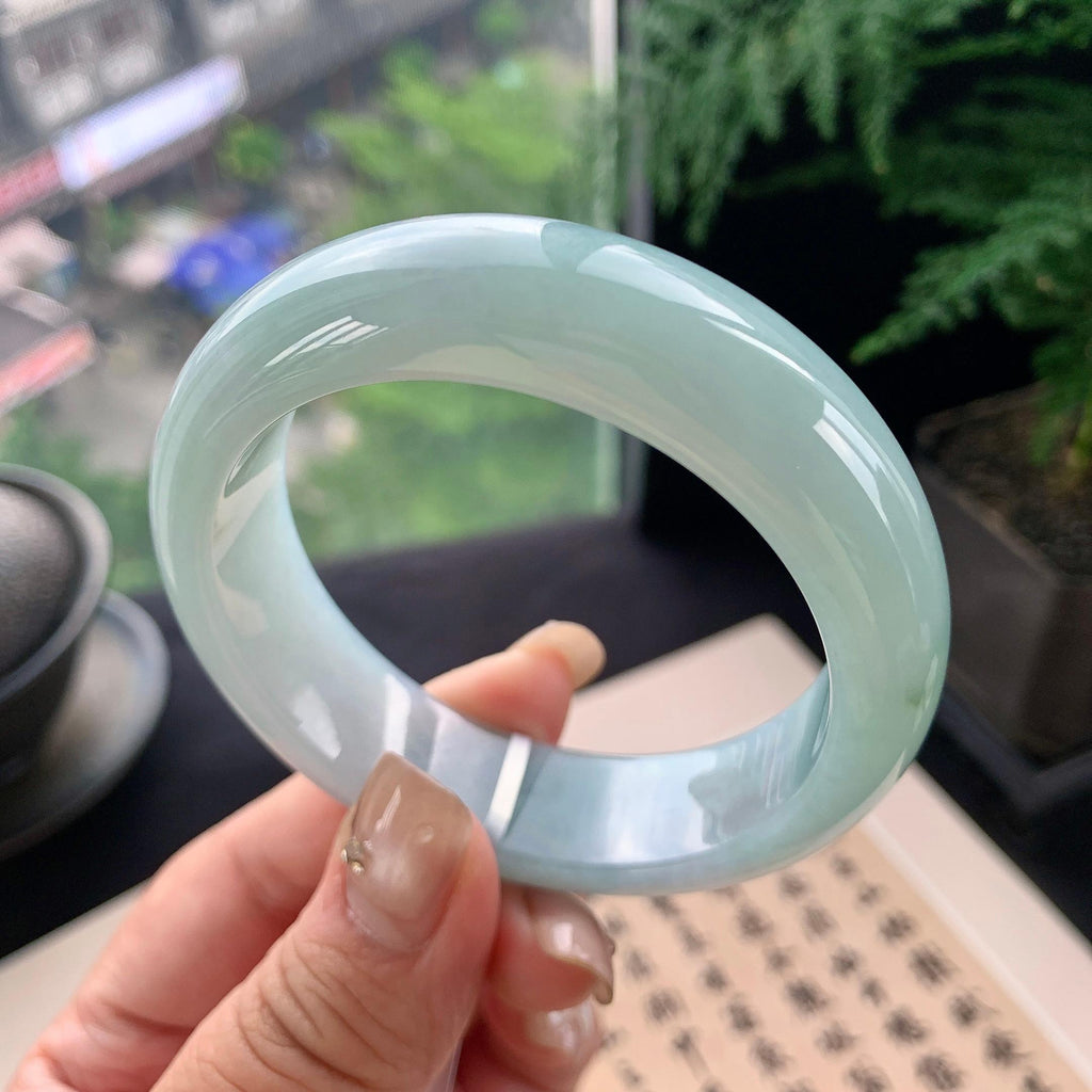 细糯种淡晴底宽版轮胎手镯 54圈口 天然缅甸A货翡翠（yc477620）