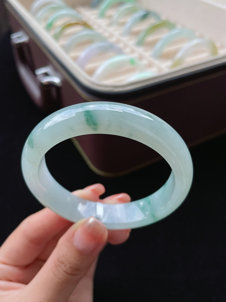 细糯冰飘花翡翠手镯（55.7mm）（yc016963）