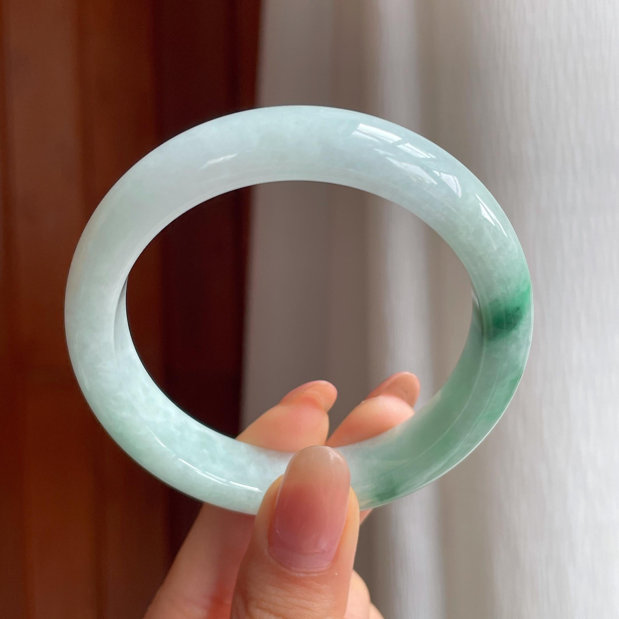 糯冰带色翡翠平安镯（54mm)（yc350456）