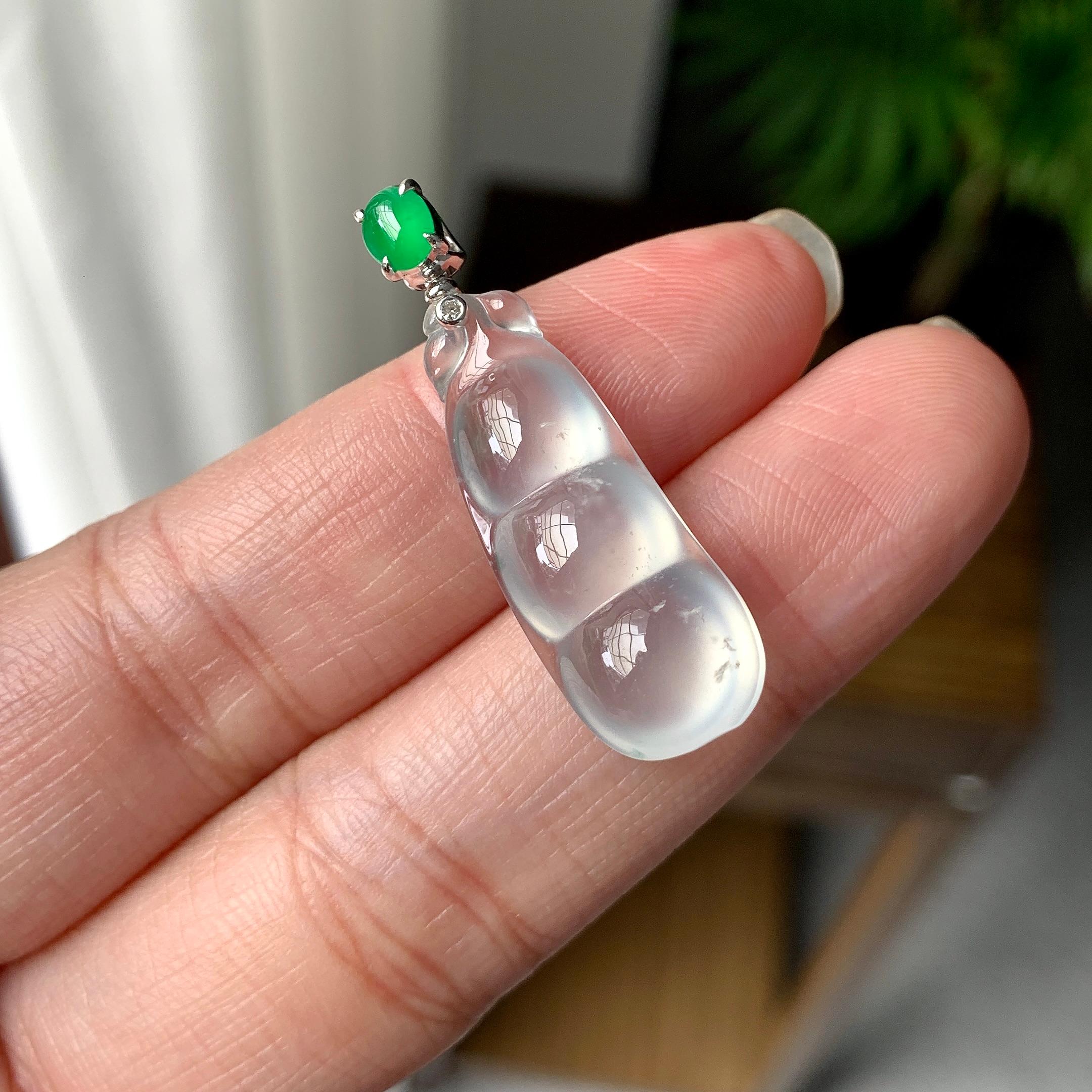 18K金钻镶冰种无色福豆吊坠（yc255618）