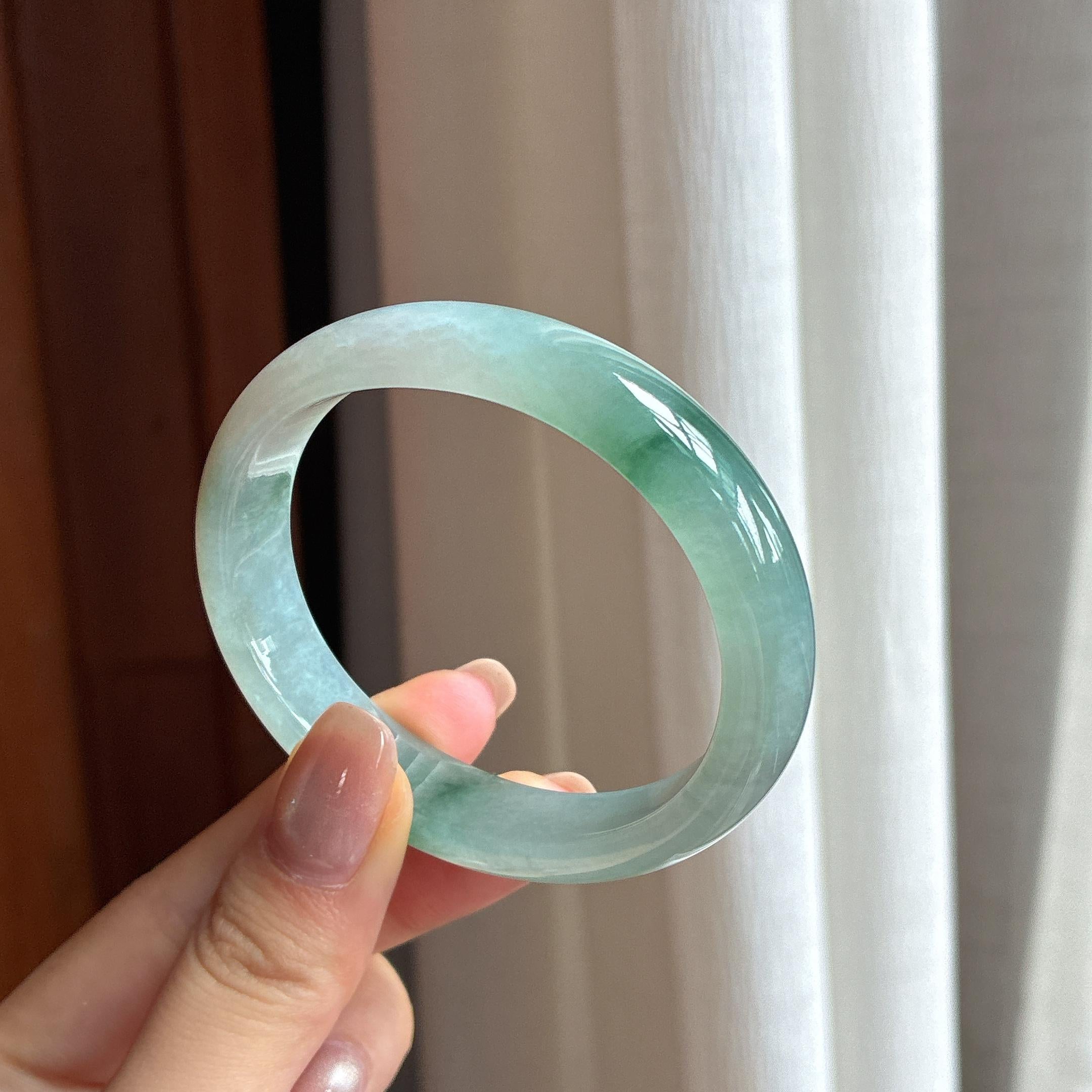 糯冰飘花翡翠贵妃镯 55圈（yc438255）