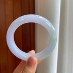 糯冰春底带色翡翠平安镯（56.8mm）（yc276507）