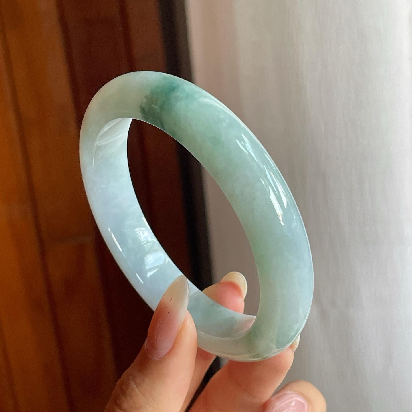 糯冰种飘蓝花翡翠平安镯（55.7mm）（yc220240）