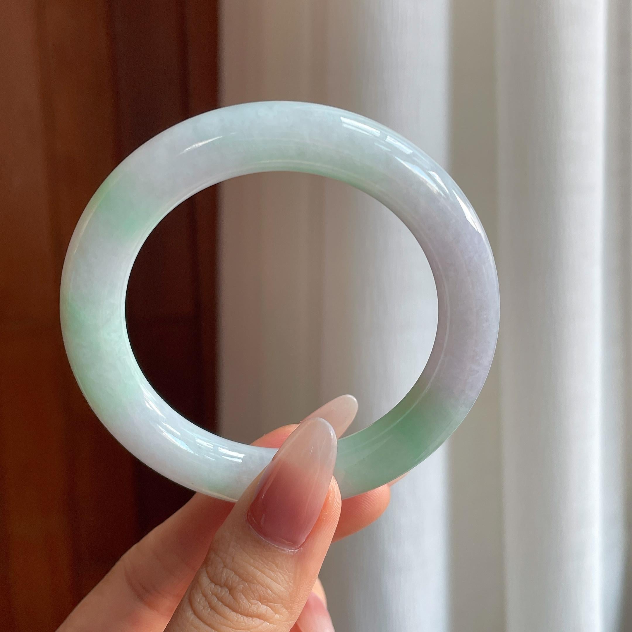 糯冰飘绿花翡翠圆条手镯（54.2mm）（yc295067）