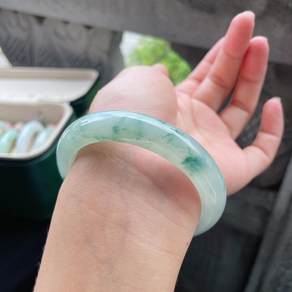 冰种飘花，正圈翡翠手镯（55.3mm）