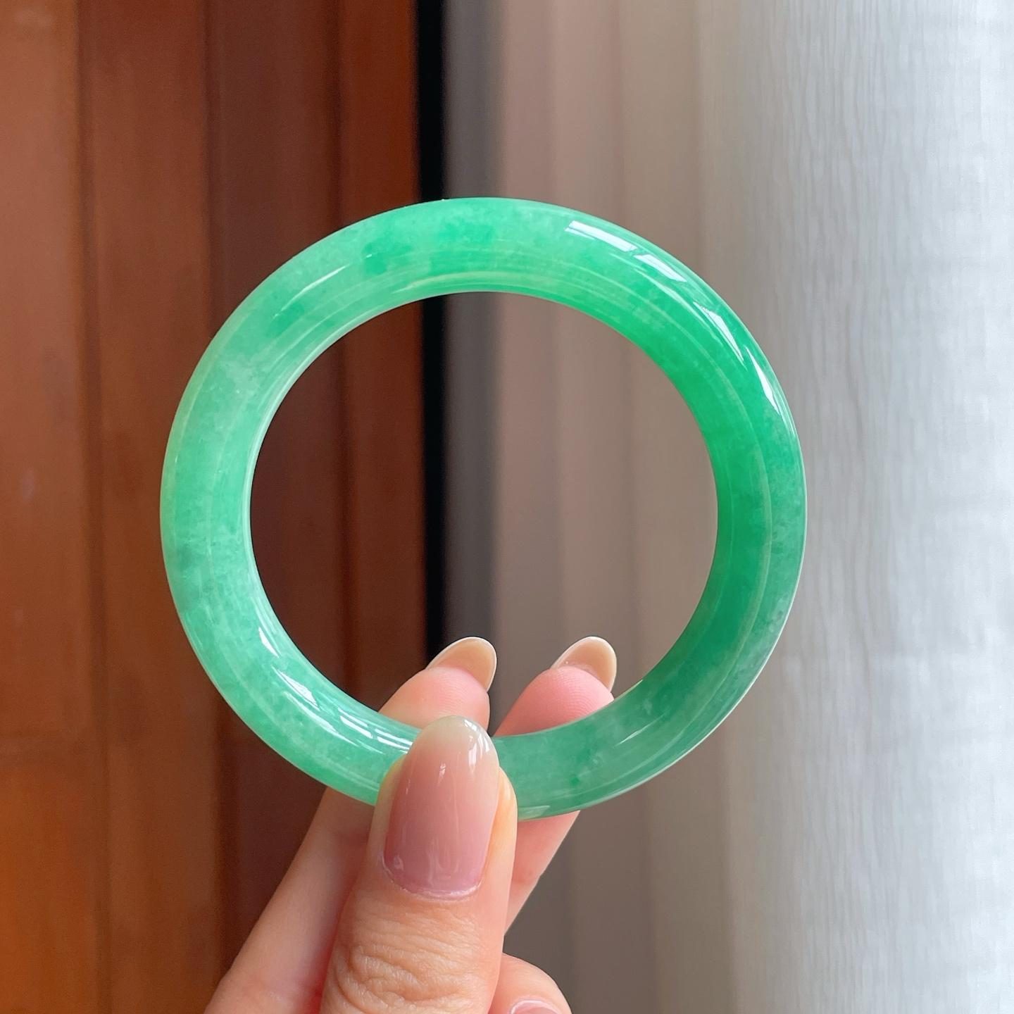 糯冰满绿翡翠圆条手镯（51.7mm)（yc370379）