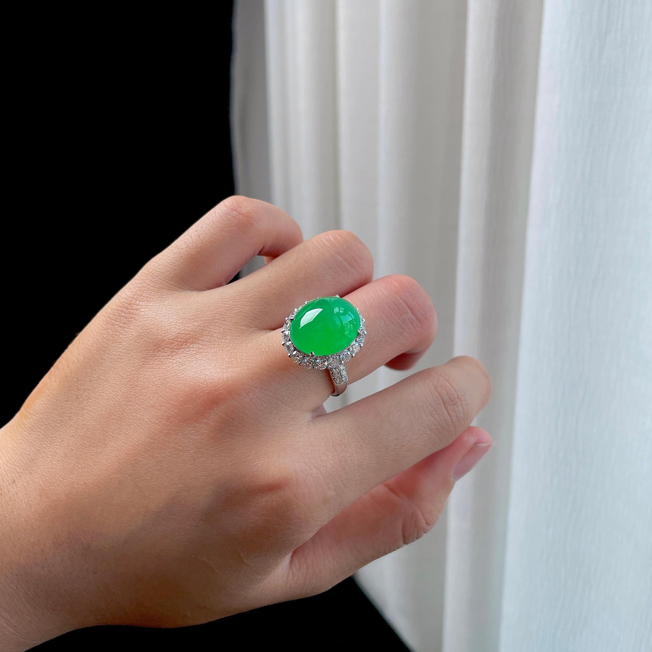 18k金钻镶冰种甜绿翡翠蛋面戒指（yc344489）