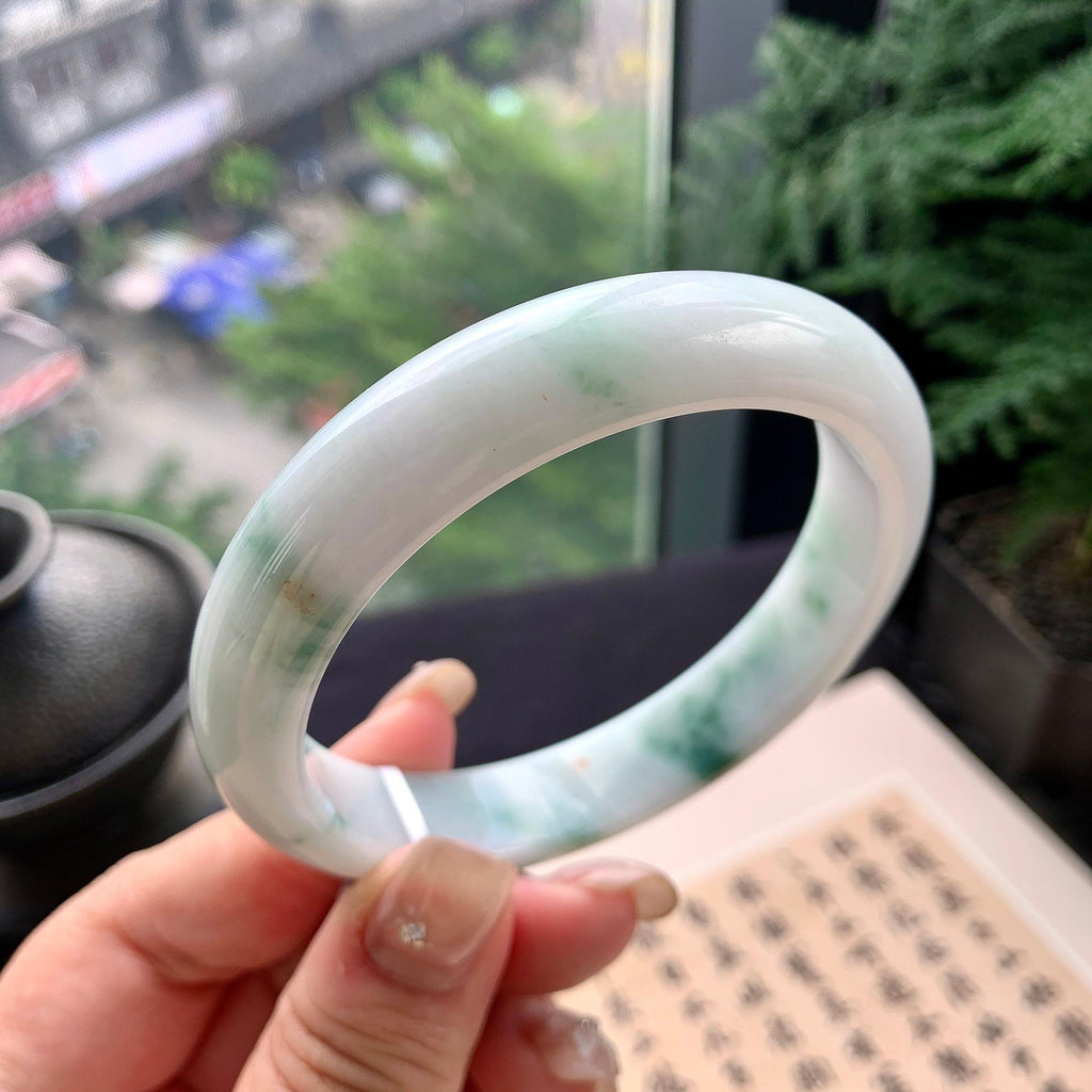大圈口 细糯种飘绿花正圈平安镯 61.3圈口 天然缅甸A货翡翠（yc477607）