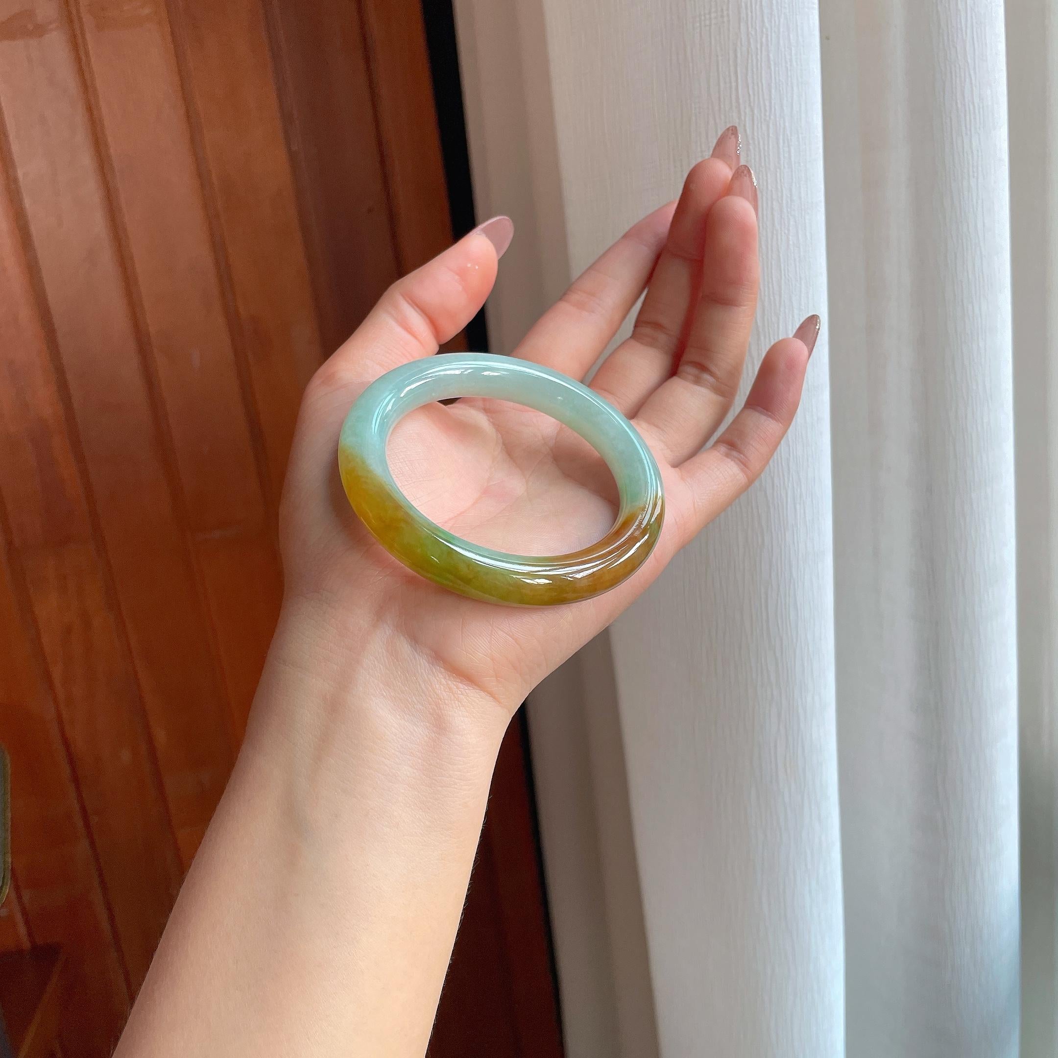 糯冰特色黄翡圆条翡翠手镯（53.3mm）（yc353520）