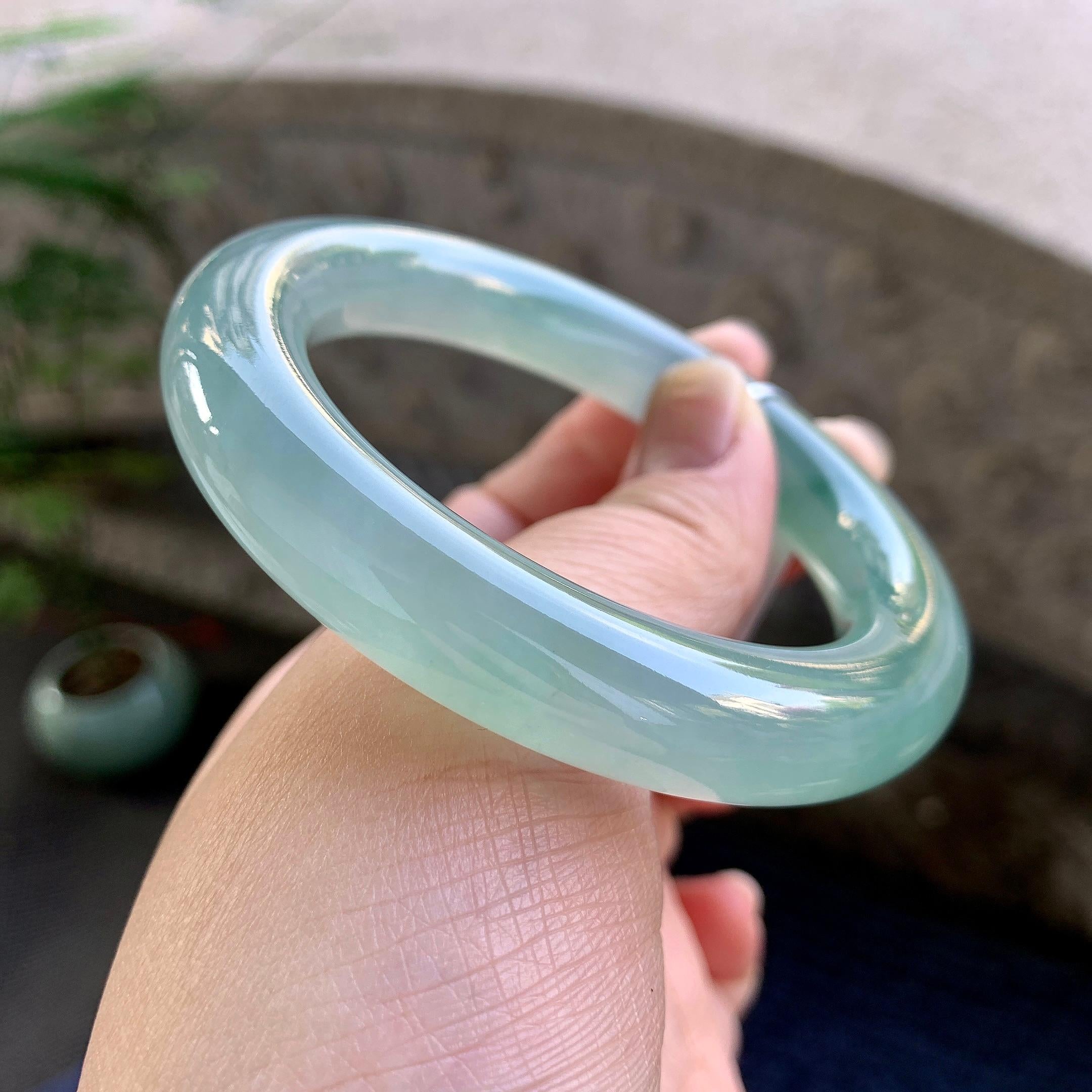 糯冰种晴水圆条手镯（55.3mm）（yc264050）
