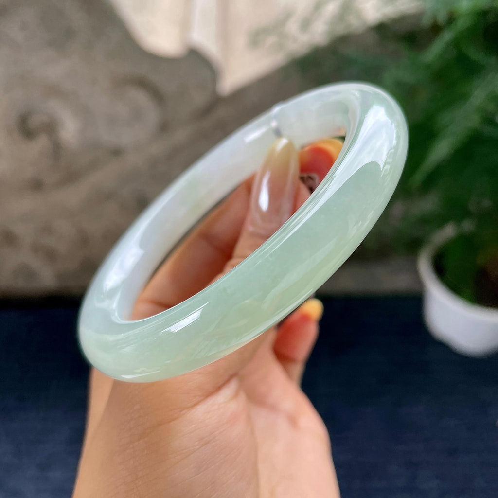大圈口 细糯种淡晴底圆条手镯59圈 天然缅甸A货翡翠（yc461801）