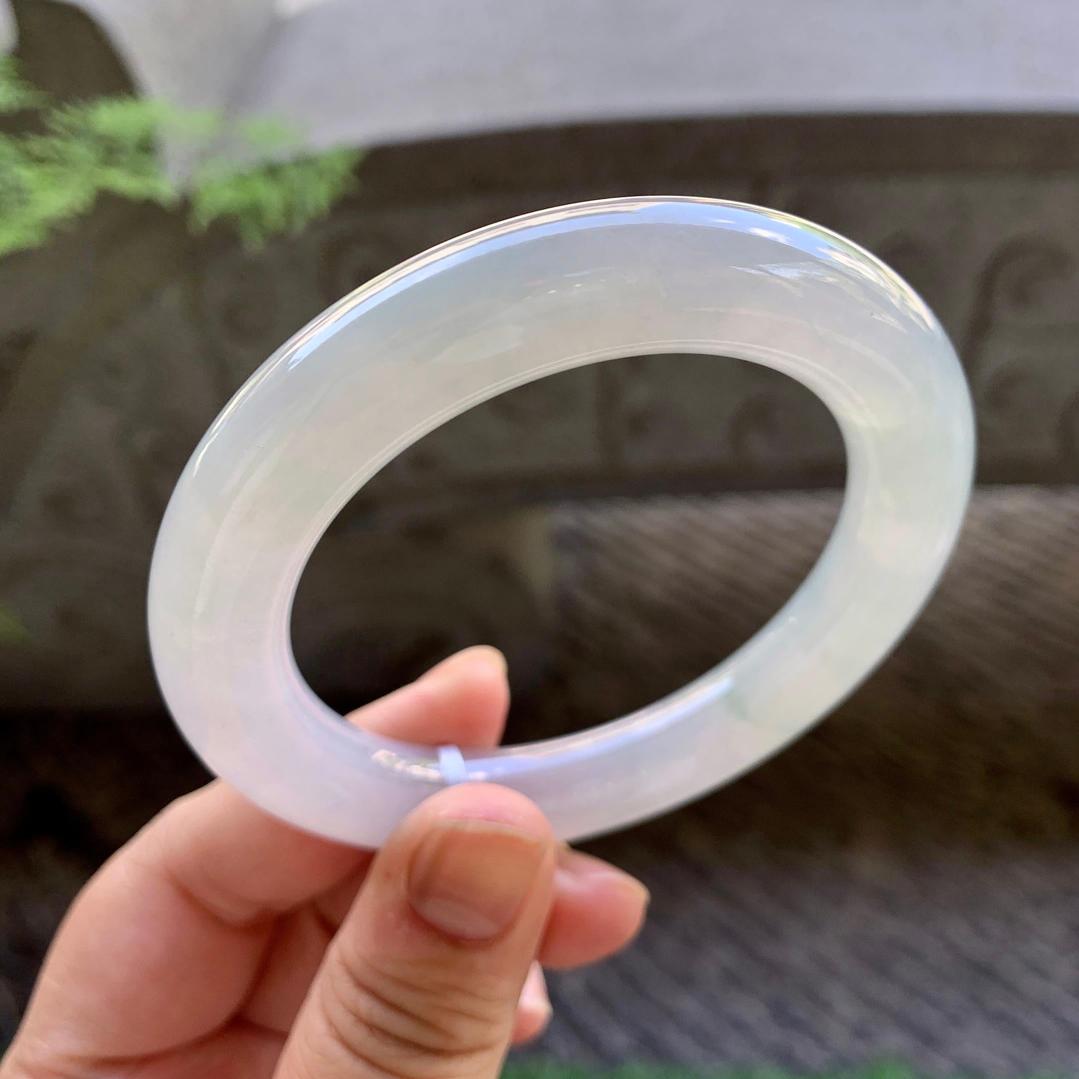 糯冰种飘花圆条手镯（56.7mm）（yc213132）