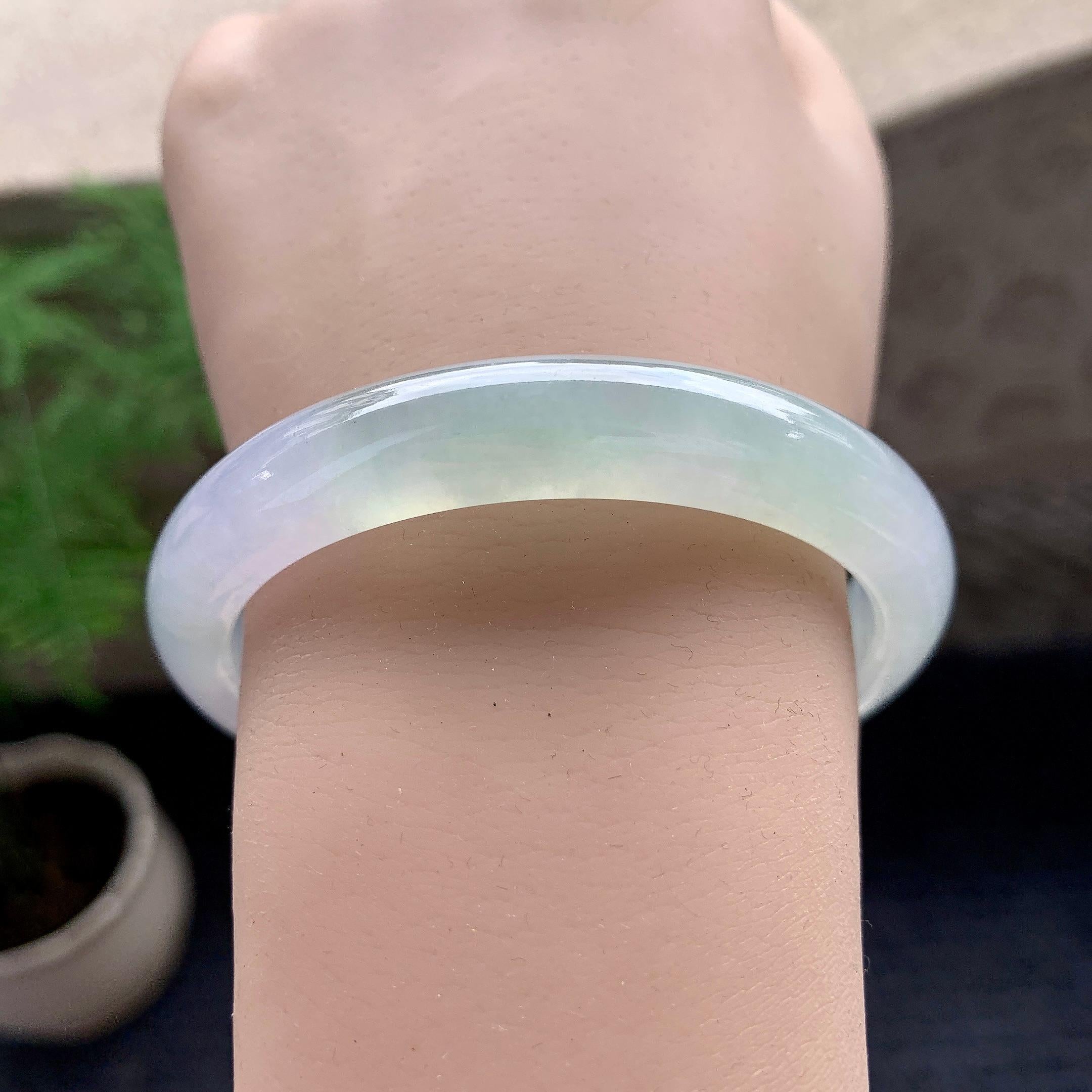 糯冰种淡春彩平安镯（57.3mm）（yc195934）