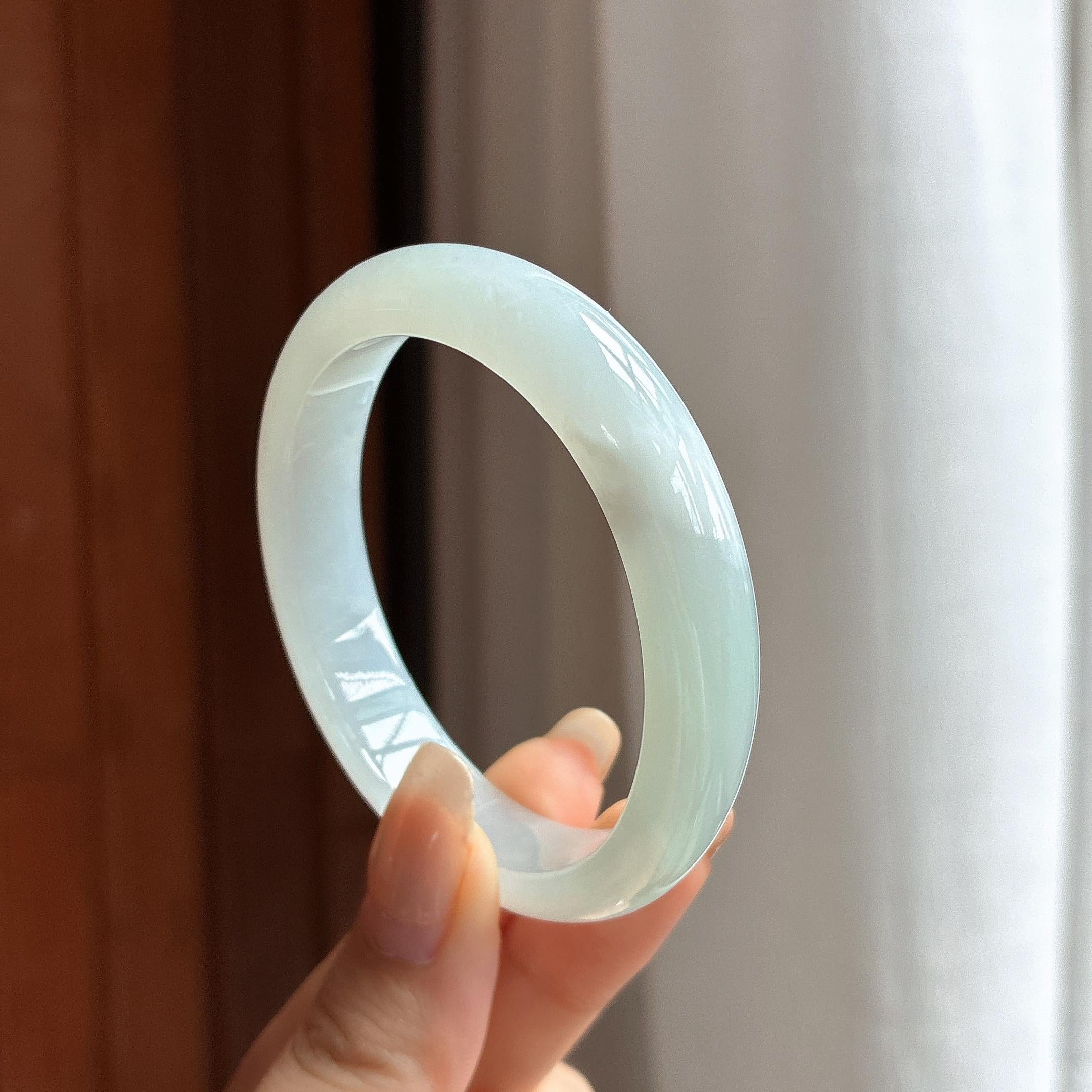 细糯种淡底色贵妃镯 53圈 天然缅甸A货翡翠（yc460678）