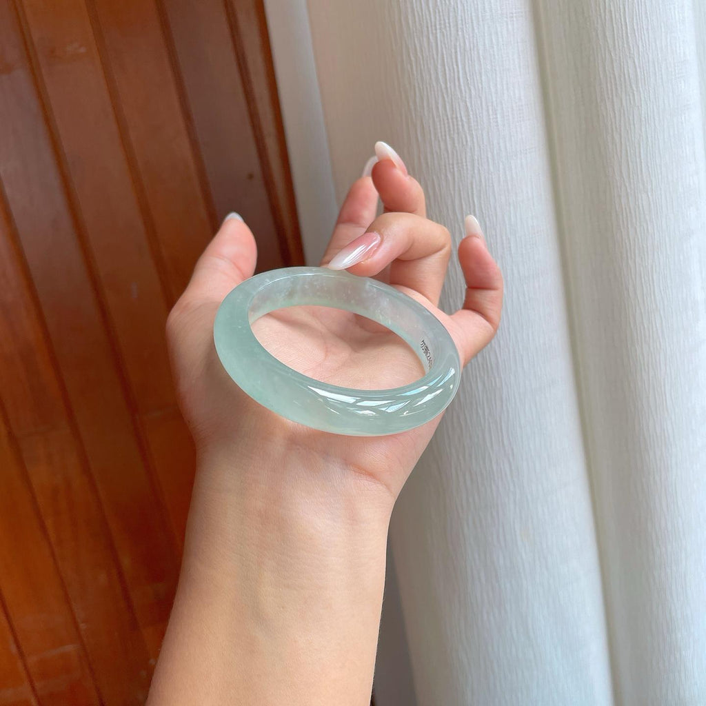 冰玻种淡晴底翡翠平安镯（54.5mm）（yc269034）