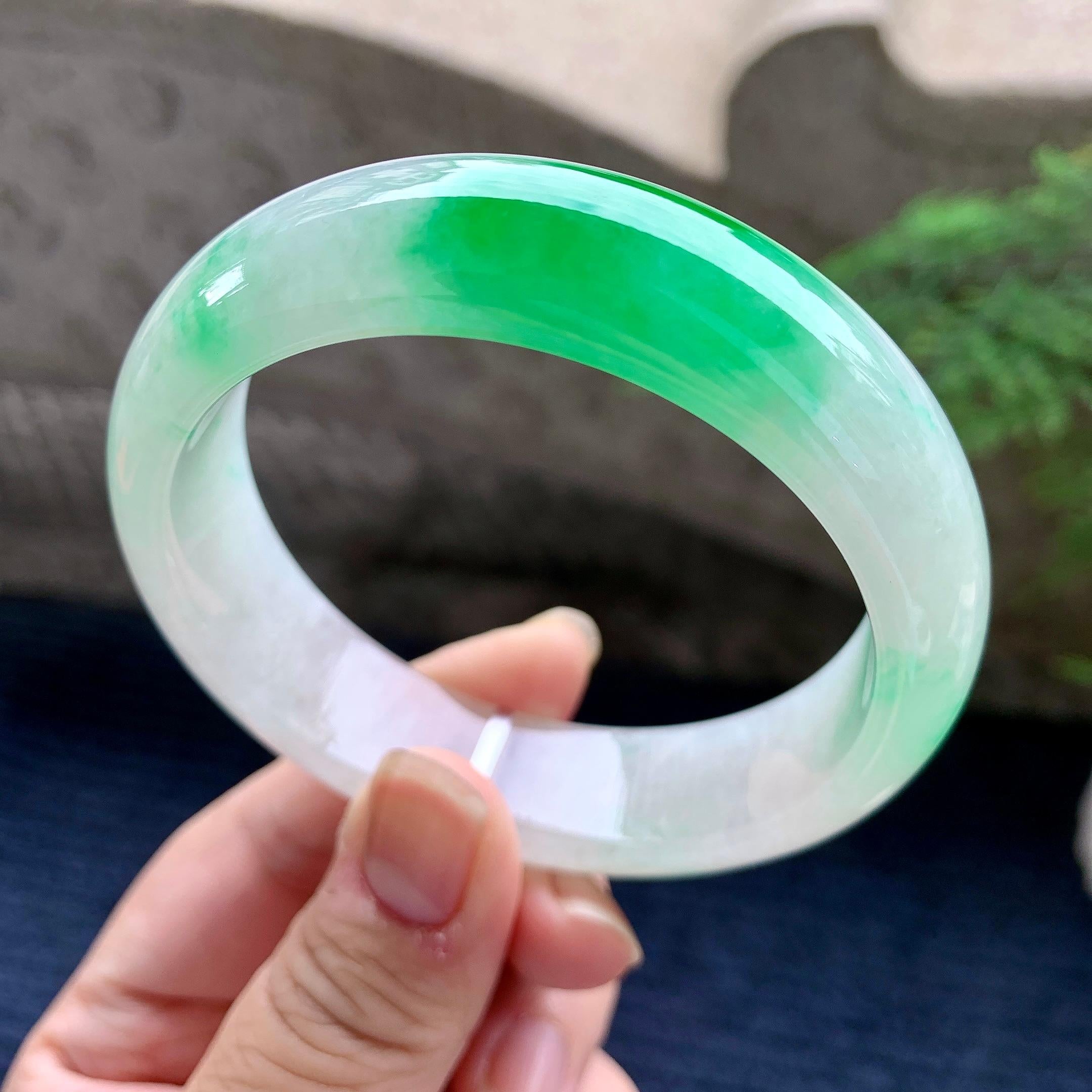 糯冰种飘阳绿宽版轮胎手镯（59.4mm）（yc253810）