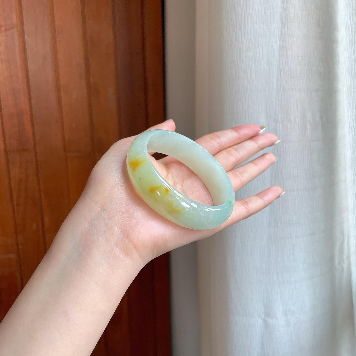 糯冰黄翡宽版翡翠平安镯（58mm)（yc376690）