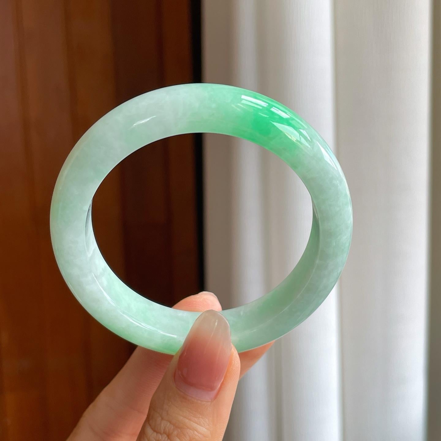 糯冰白底青翡翠平安镯（54mm）（yc318628）