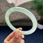 细糯种晴底飘花圆条手镯57.7圈         天然缅甸A货翡翠（yc460732）