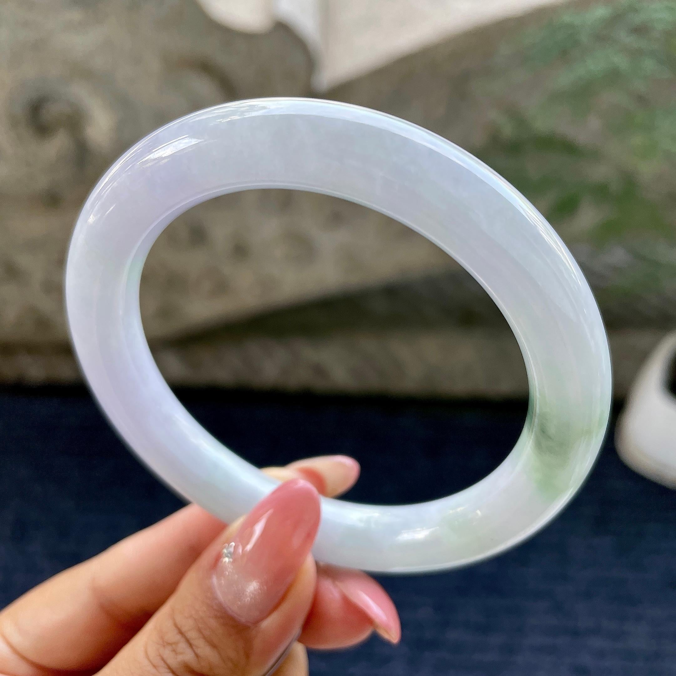 大圈口       细糯种淡紫罗兰飘花圆条手镯58.8圈         天然缅甸A货翡翠（yc433696）