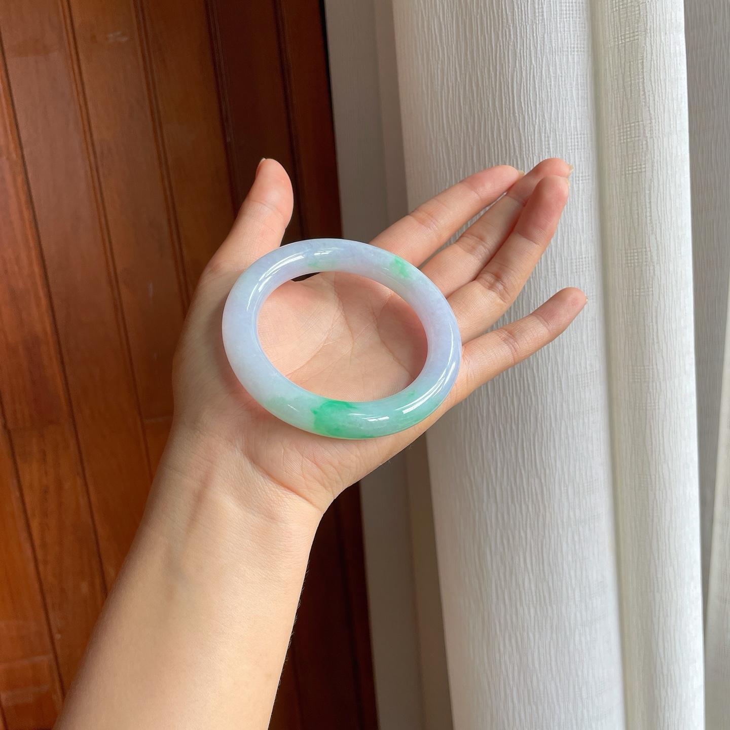 糯冰白底青翡翠圆条手镯（57mm)（yc397582）