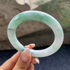 糯种飘绿花圆条手镯56.7圈      天然缅甸A货翡翠（yc421232）