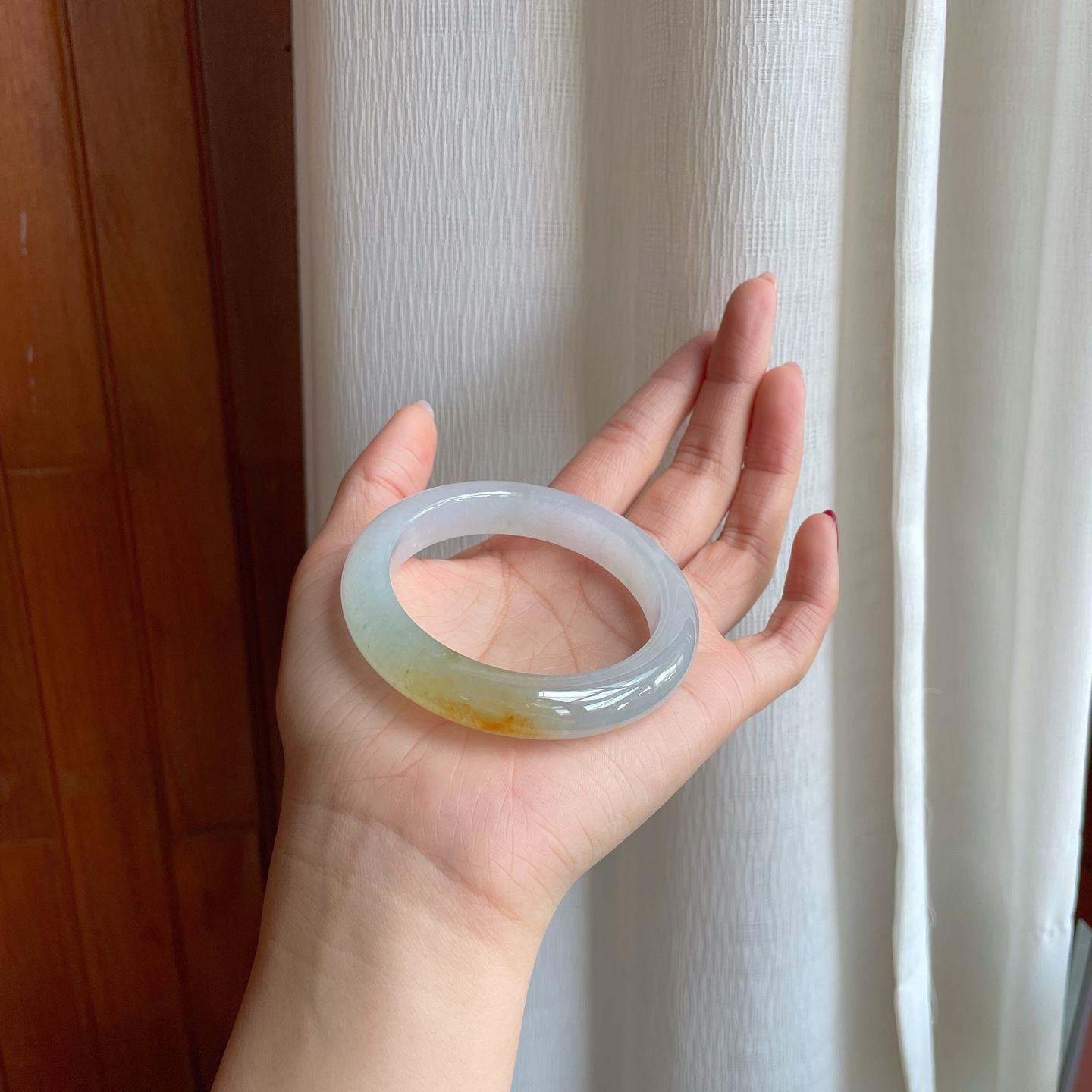 冰种飘黄翡翡翠平安镯（54.3mm）（yc303072）