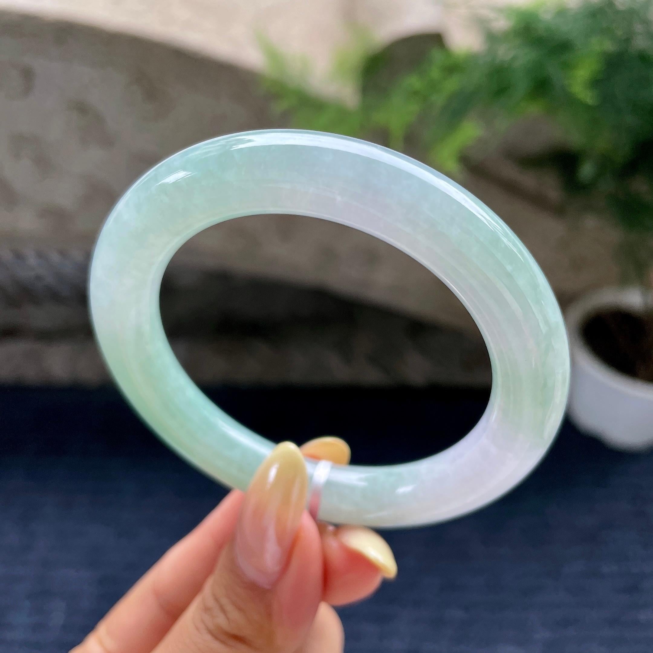 小圈口 细糯种带底色圆条手镯53.8圈 天然缅甸A货翡翠（yc489138）