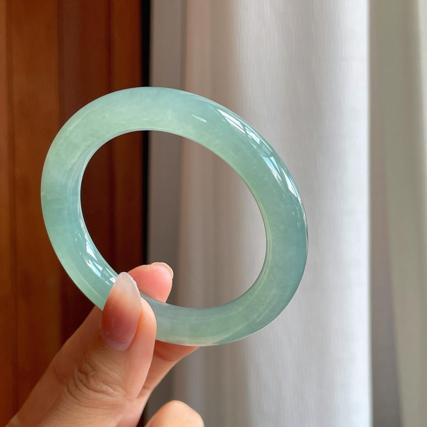 冰种湖水绿翡翠圆条手镯（54.5mm）（yc313025）