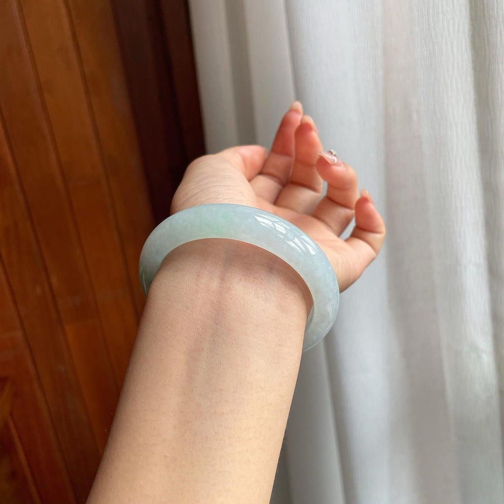 糯冰种带色翡翠平安镯（54mm）