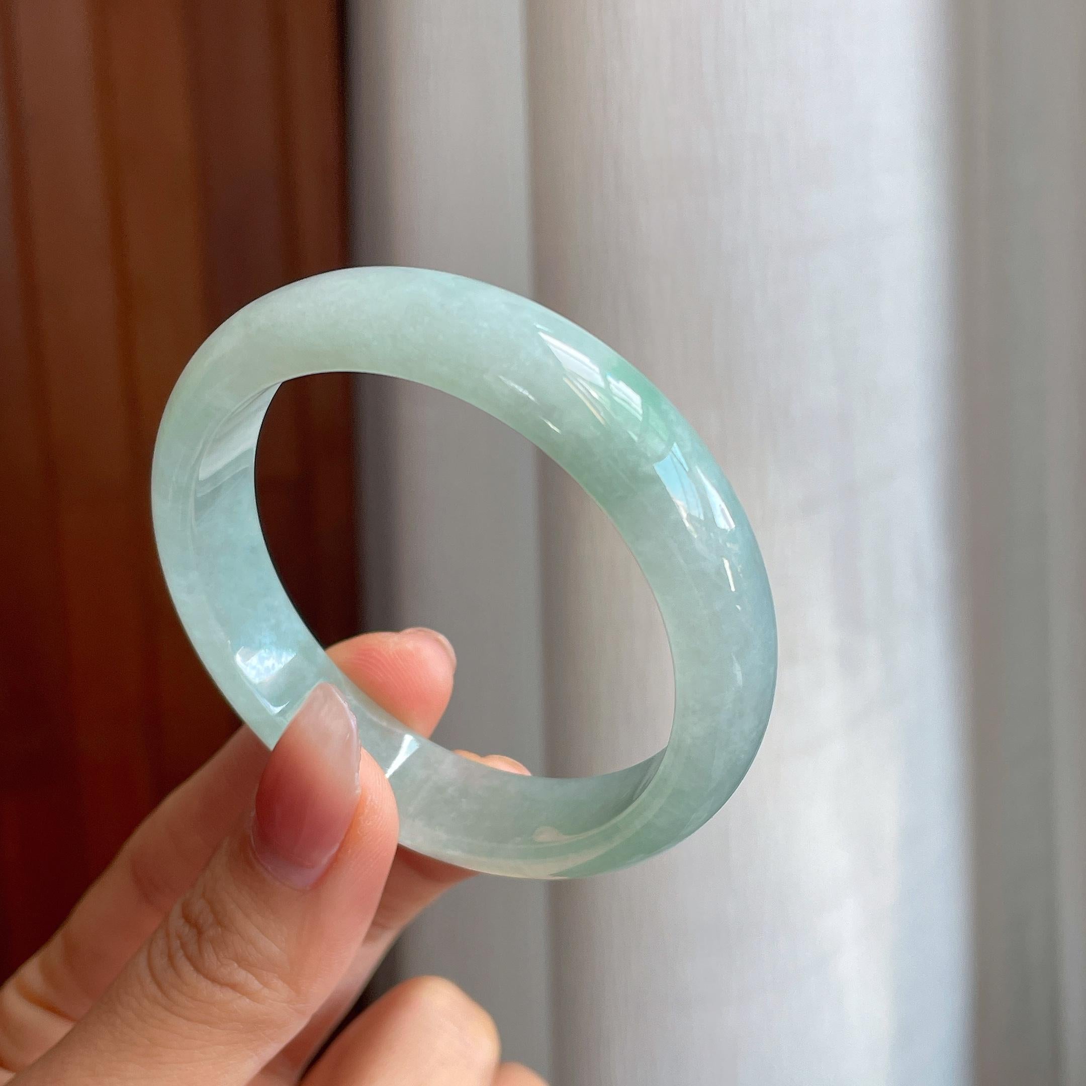 糯冰种晴底翡翠平安镯（53mm)（yc316582）