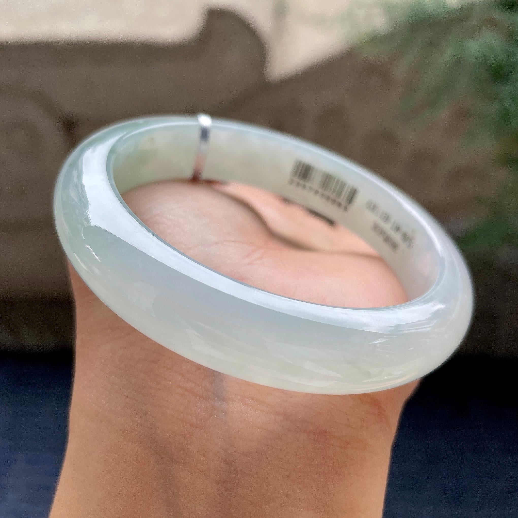 大圈口    细糯种飘花正圈平安镯58圈     天然缅甸A货翡翠（yc376063）
