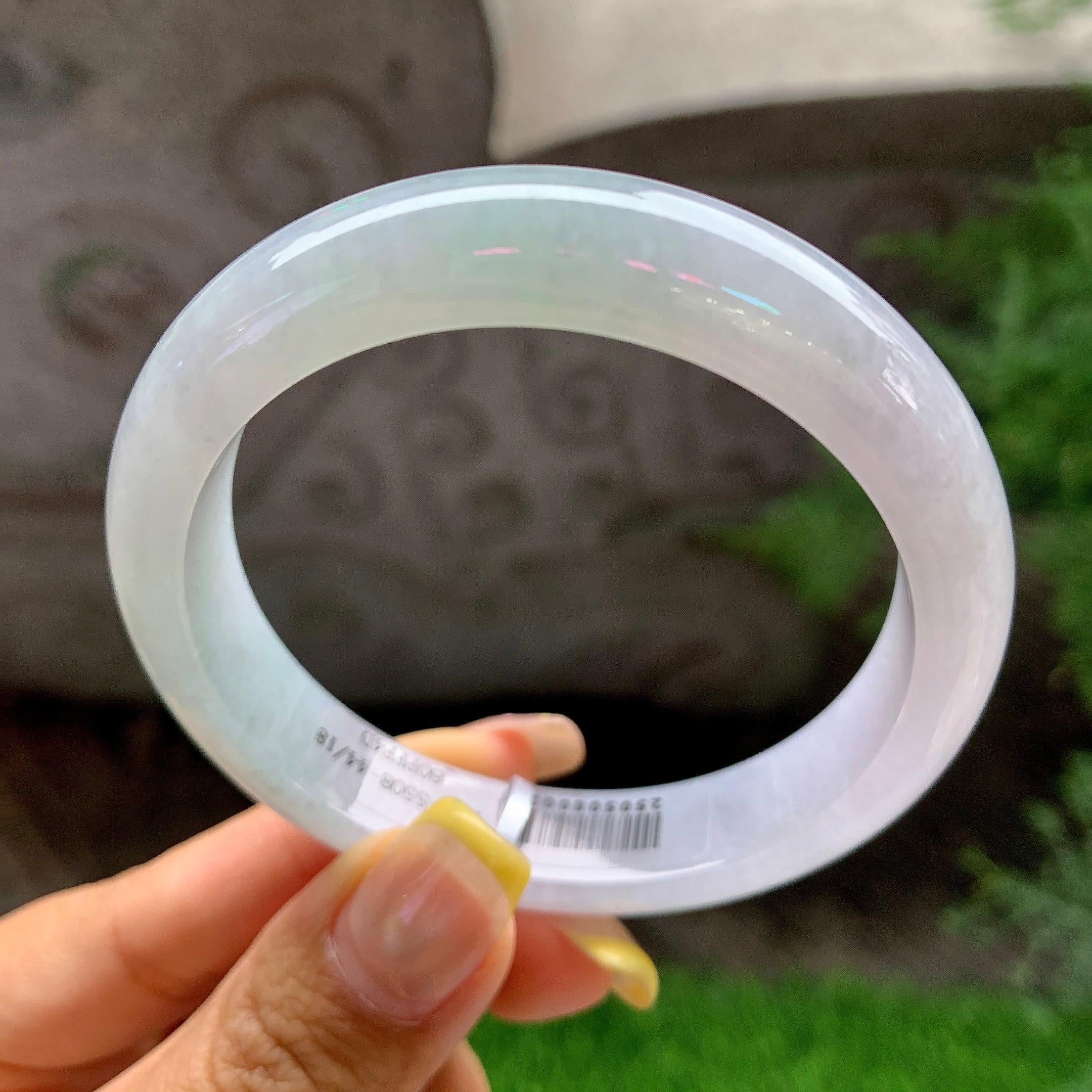 细糯种淡春彩正圈平安镯55.3圈      天然缅甸A货翡翠（yc392721）