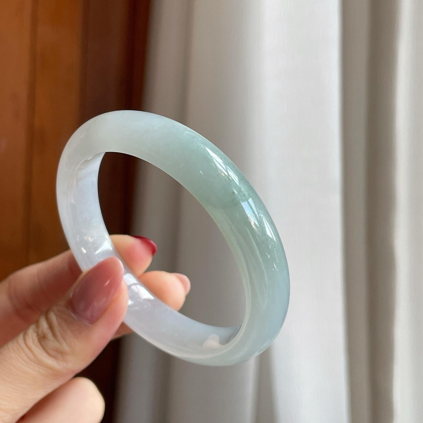 糯冰淡底色翡翠平安镯（53.6mm）（yc302322）