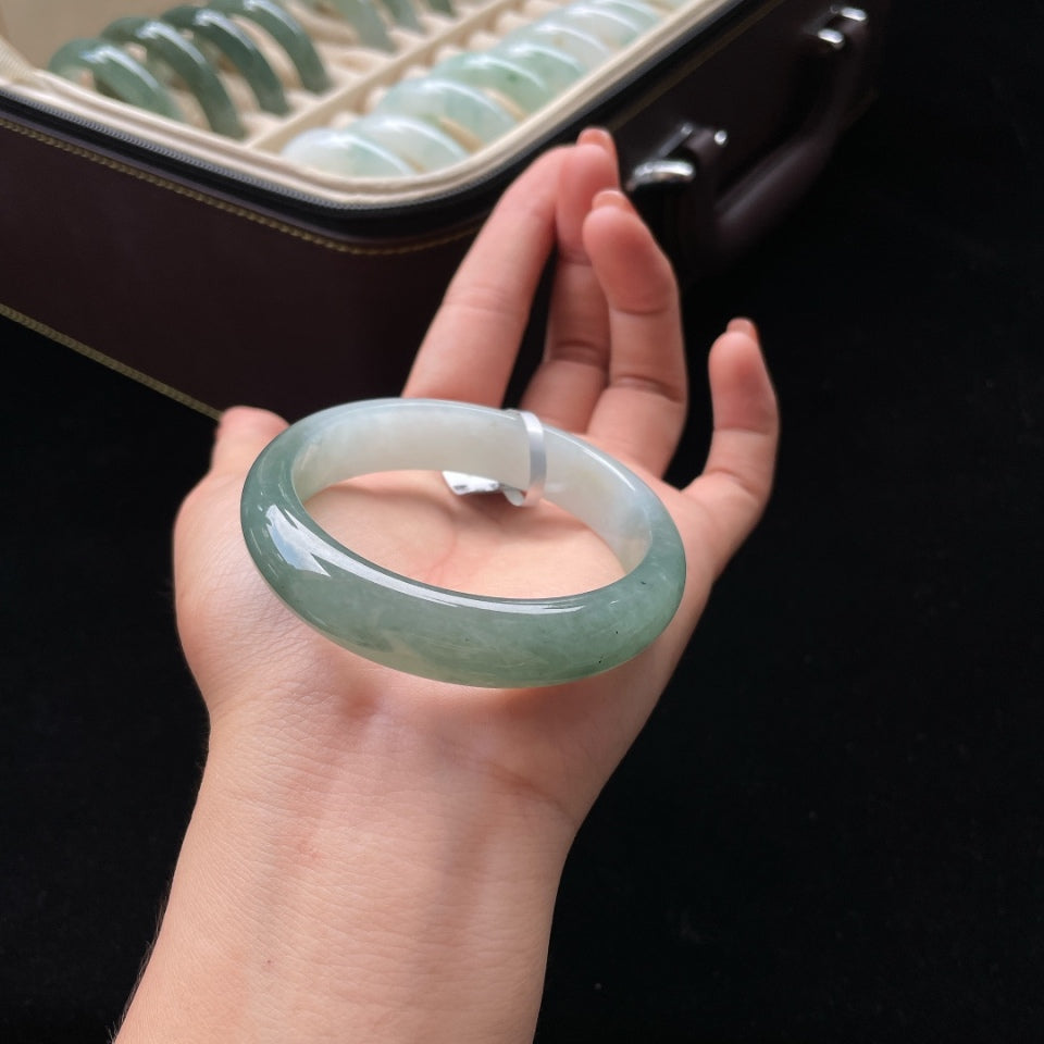糯冰半山半水正圈翡翠手镯（55mm）（yc017408）