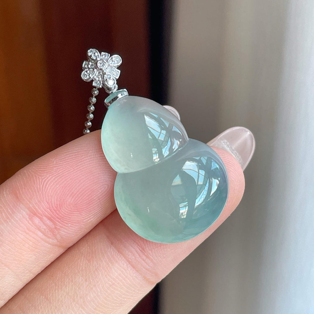 18k金扣冰种蓝晴底翡翠葫芦（yc241866）