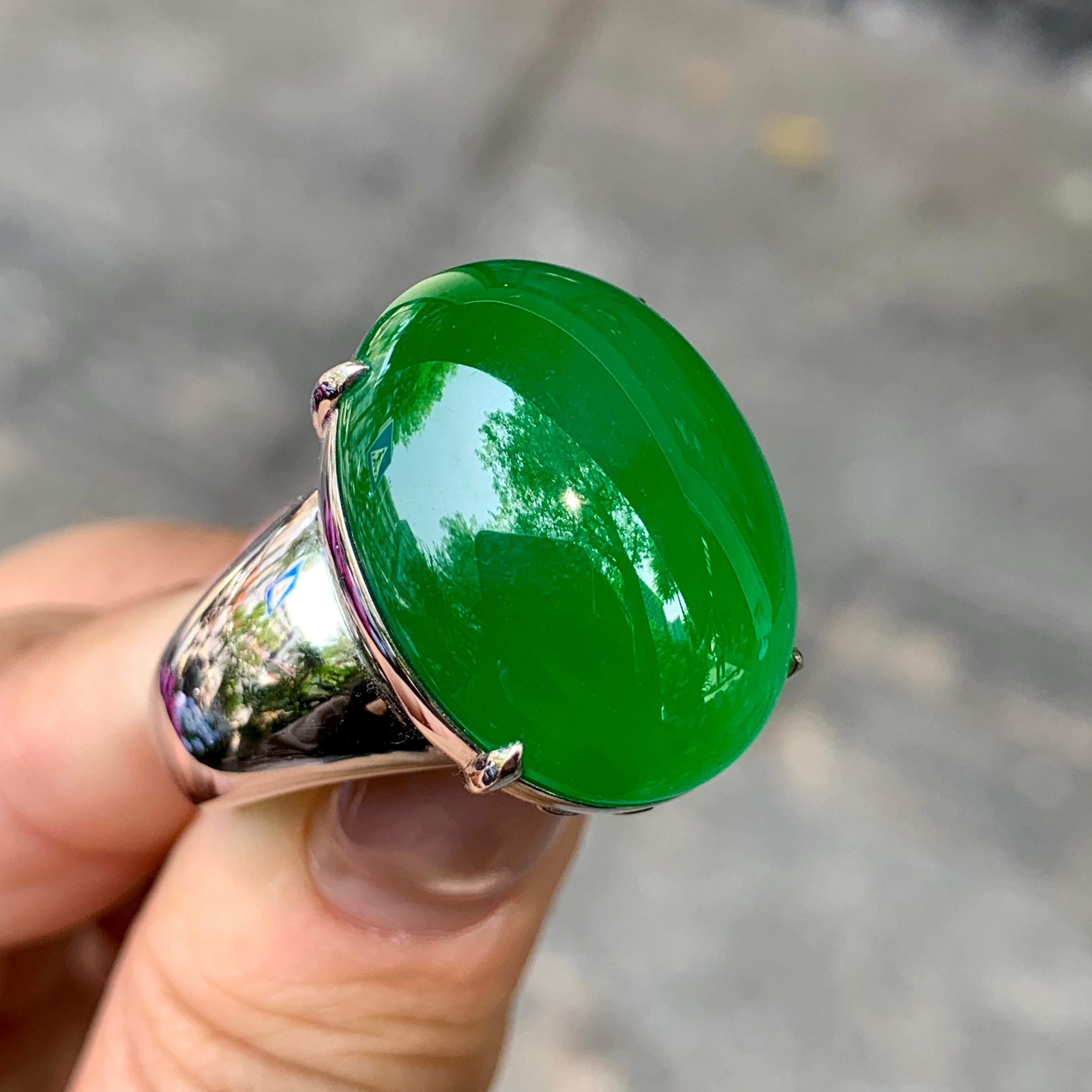 厚装饱满 18K金镶冰种满绿蛋面戒指 天然缅甸A货翡翠（yc357952）