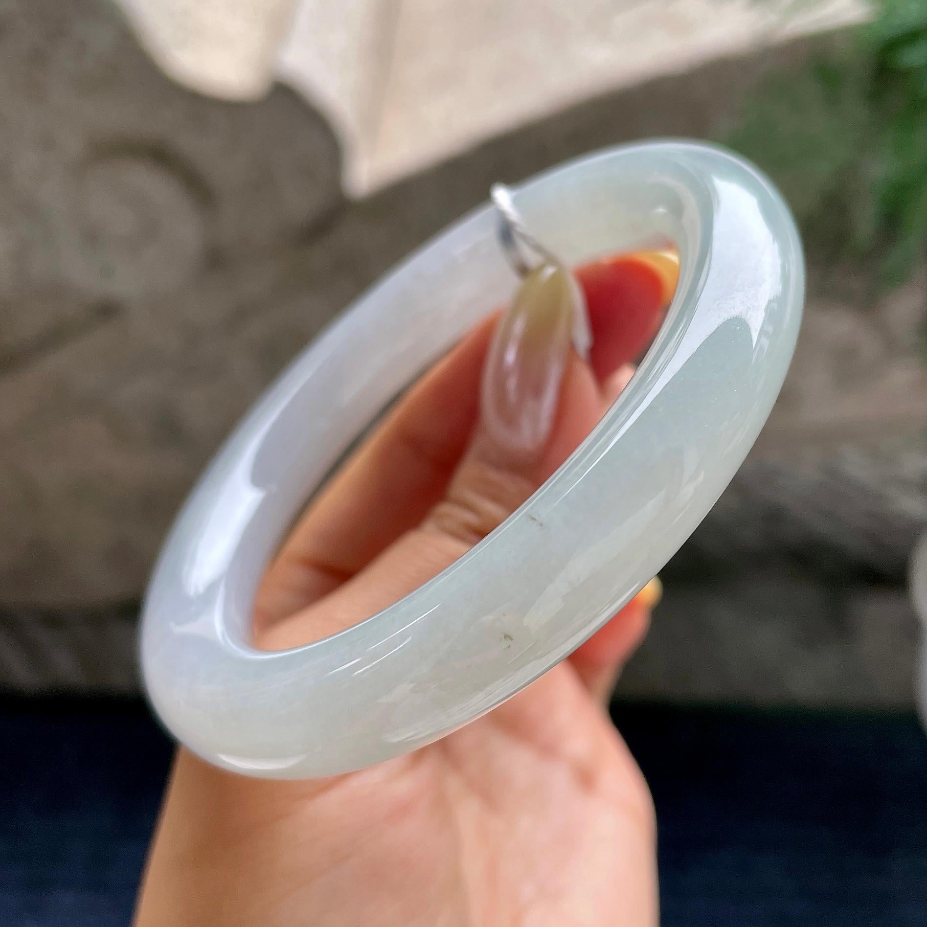 大圈口 细糯种带底色圆条手镯58.5圈 天然缅甸A货翡翠（yc460657）
