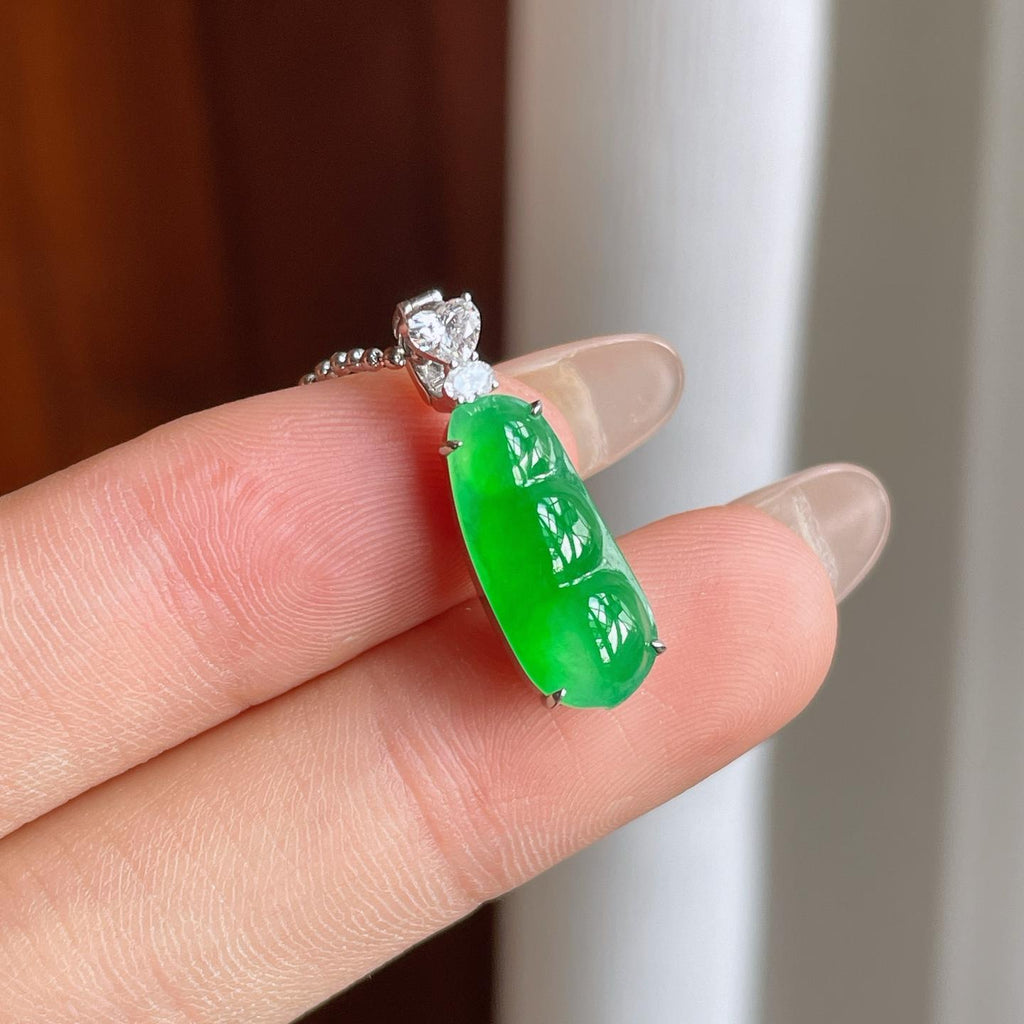 18k金镶冰种满绿翡翠豆子（yc246179）