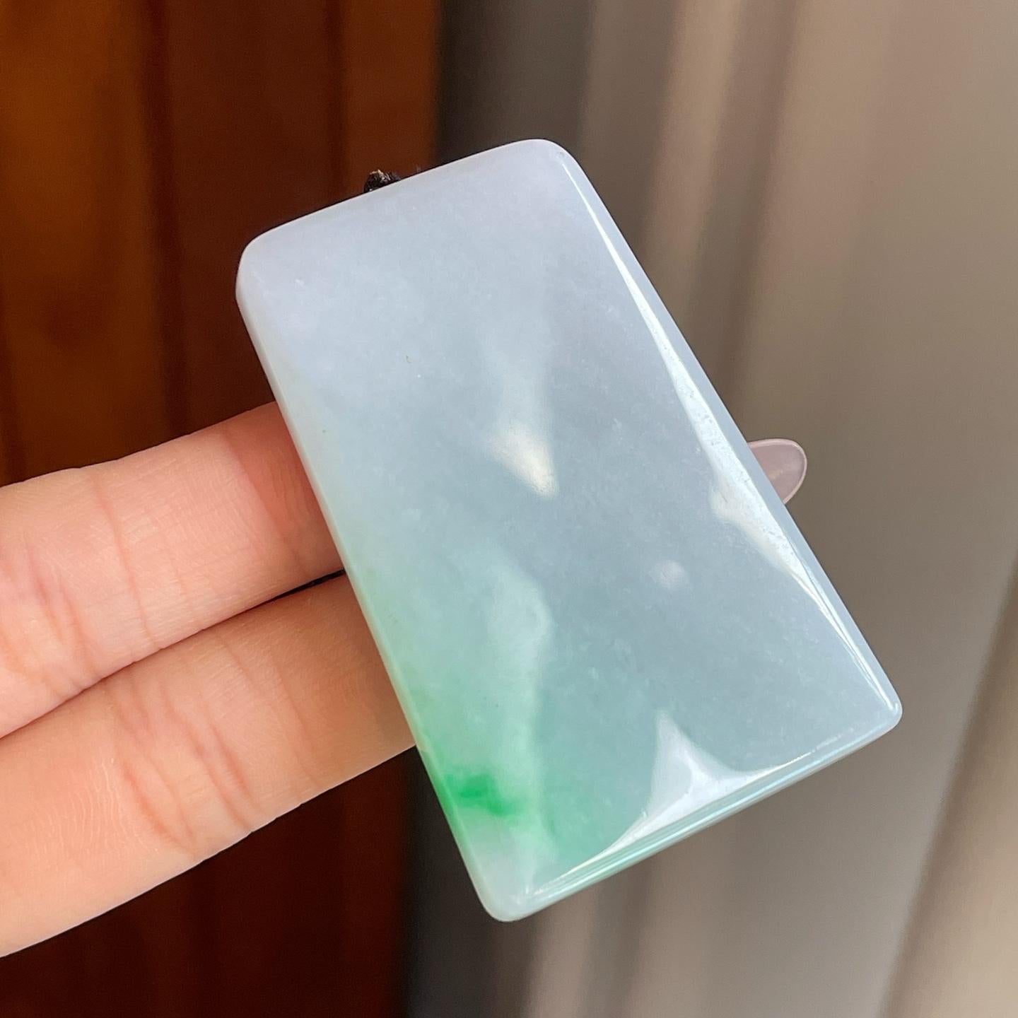 糯冰带绿翡翠无事牌（yc269019）