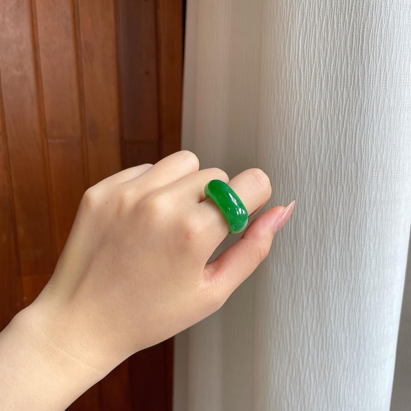 冰种满绿翡翠指环（yc350463）
