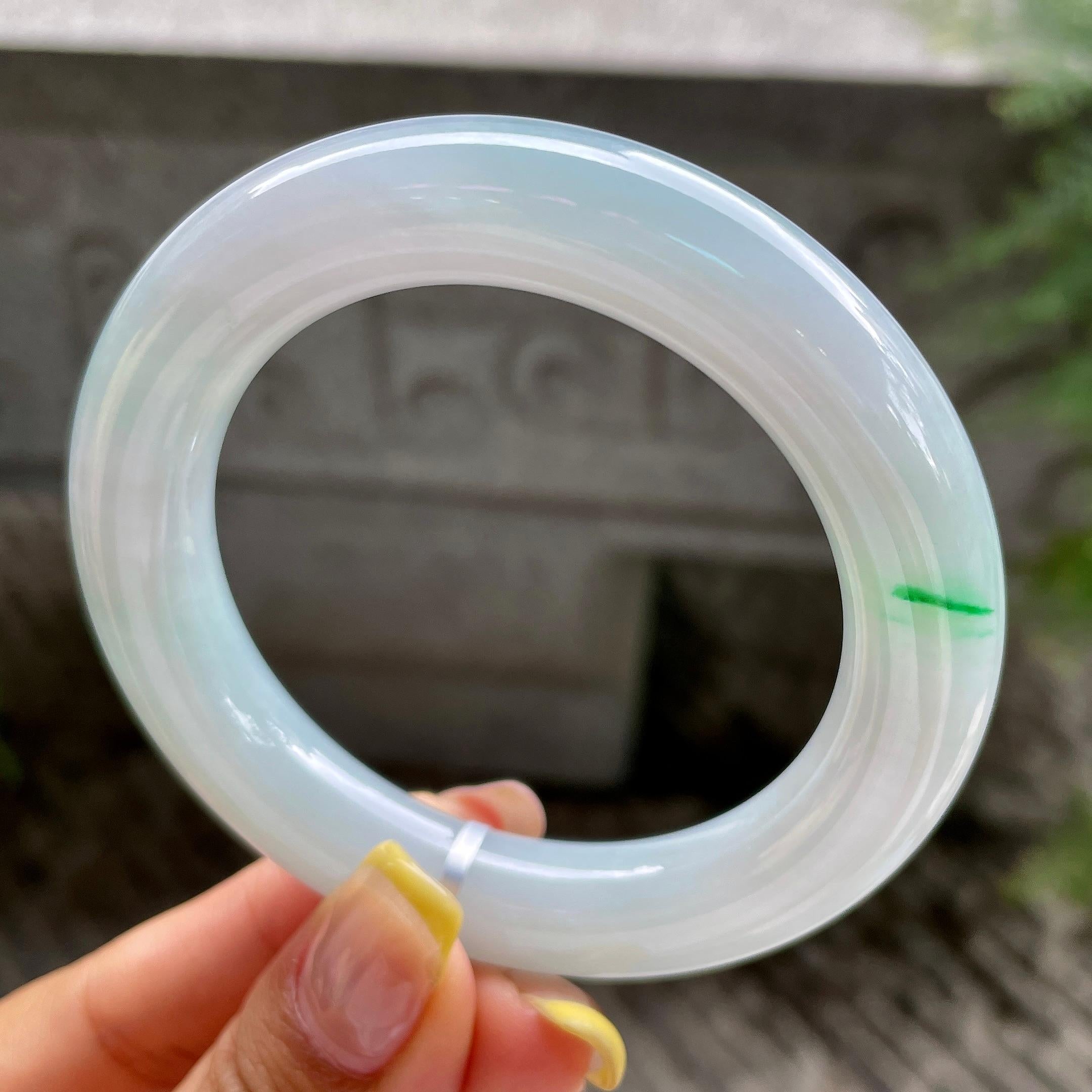 胖圆条     细糯种飘绿圆条手镯54.1圈      天然缅甸A货翡翠（yc383111）