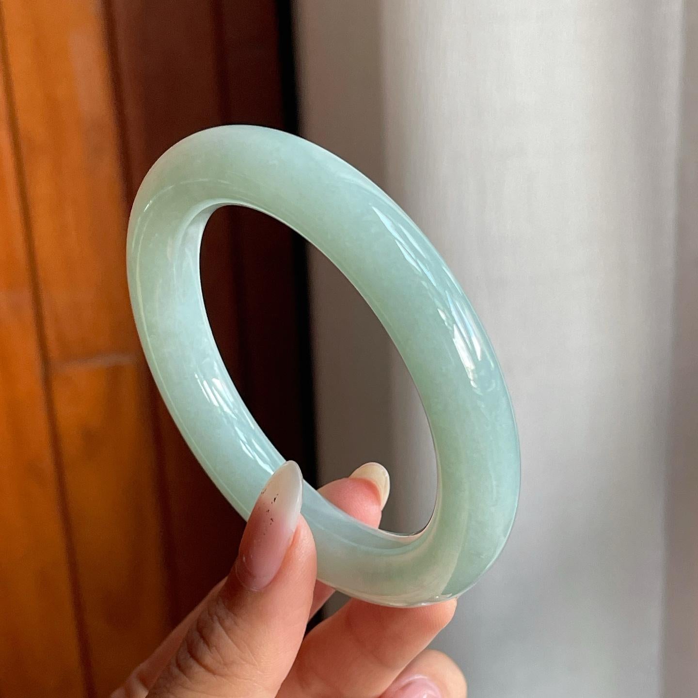 糯冰种晴底翡翠圆条手镯（55.7mm）（yc220879）