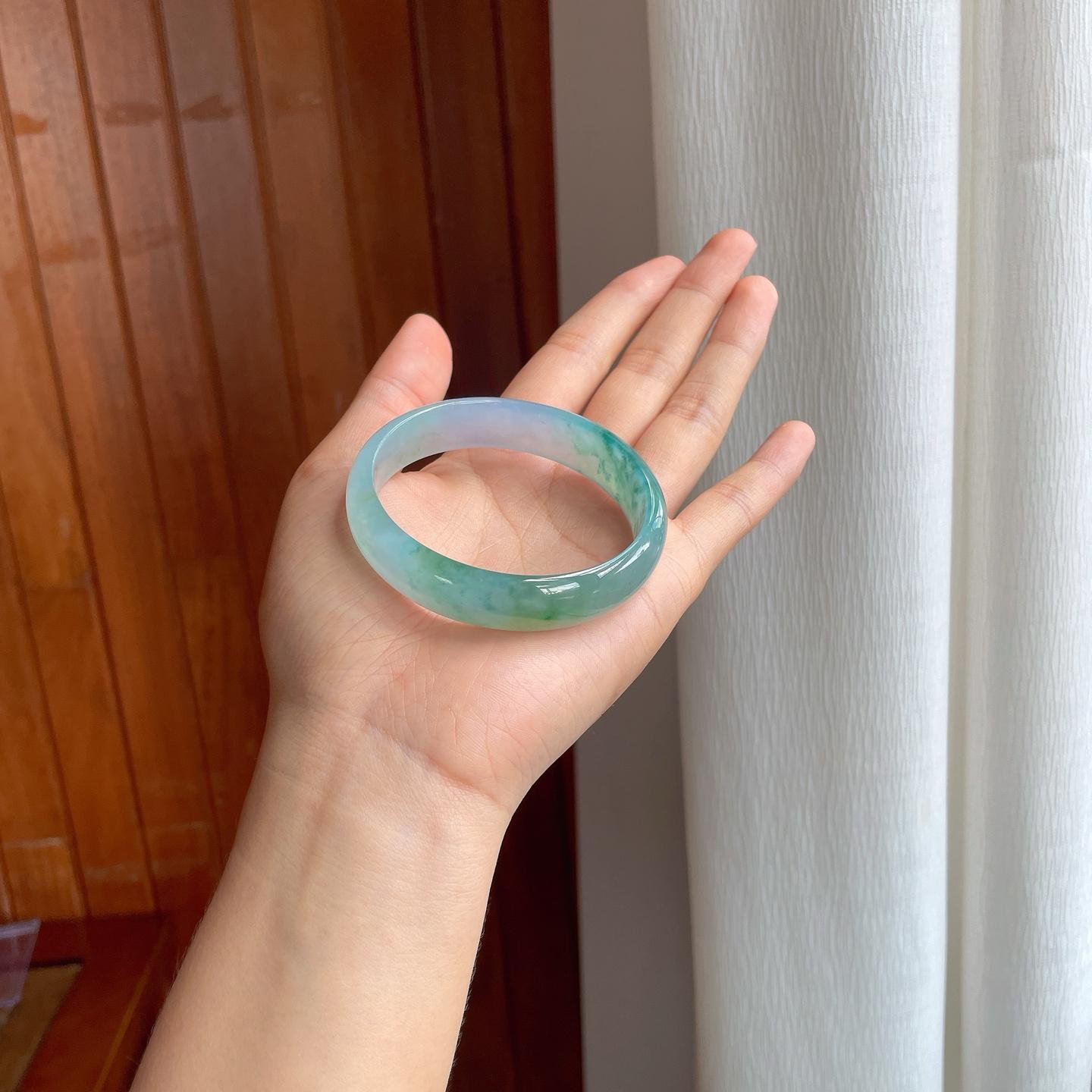 冰种飘花宽版翡翠贵妃镯（58mm)（yc382827）