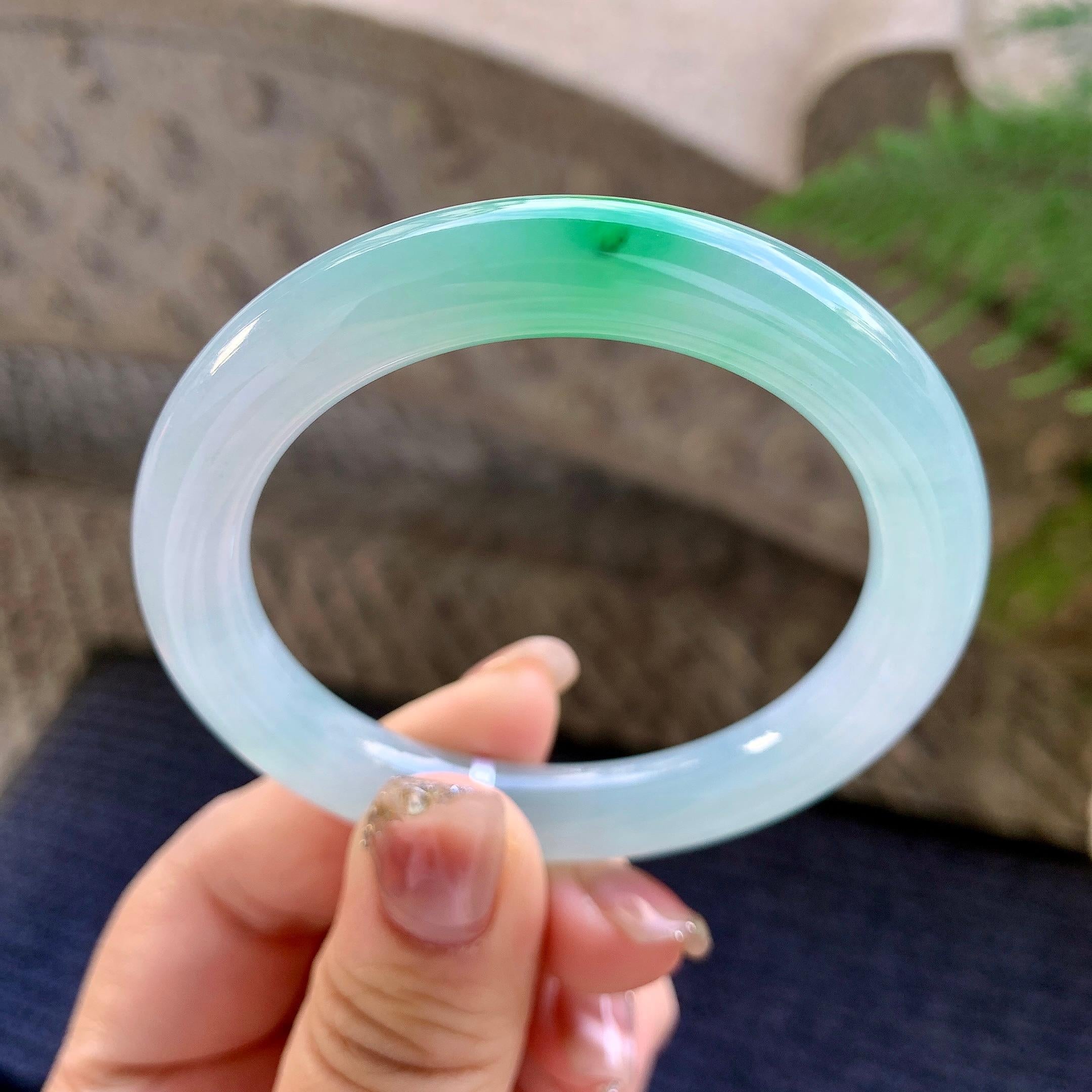 糯冰种飘绿圆条手镯（51.6mm）（yc290106）