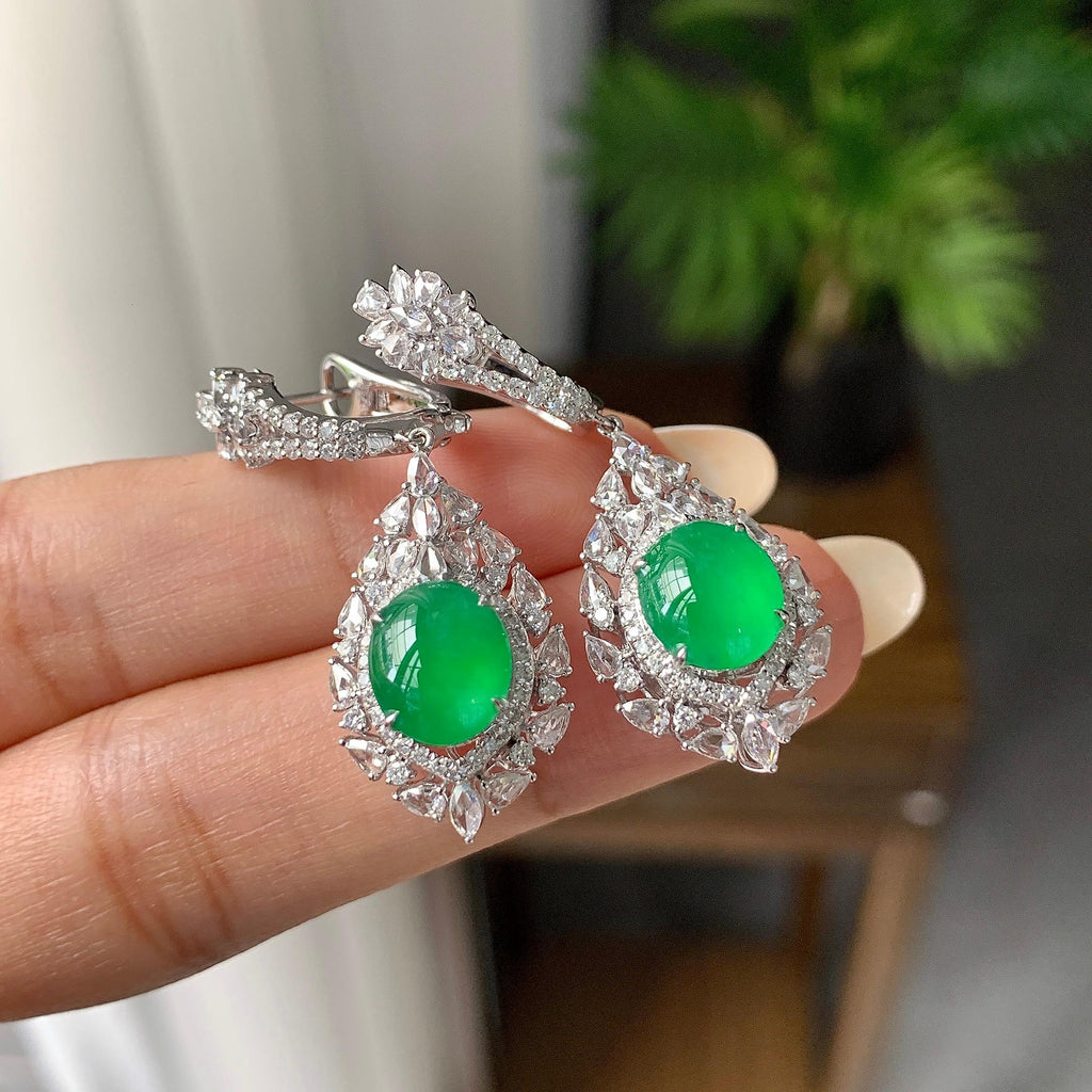 18K金钻镶冰种满绿蛋面耳坠（yc252293）