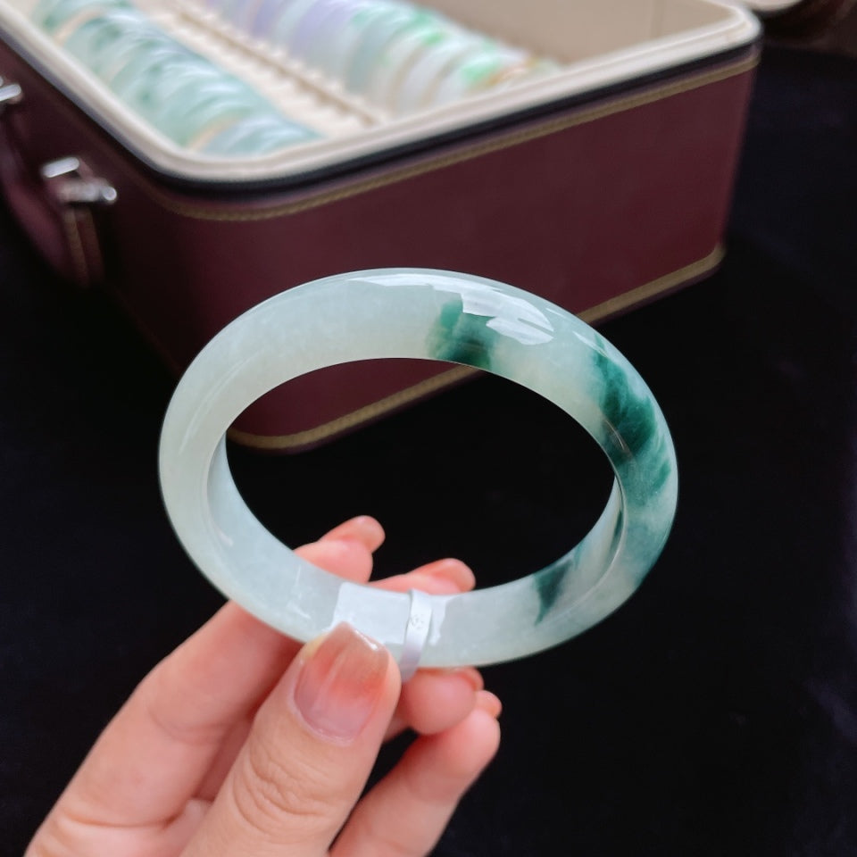 糯冰飘花正圈翡翠手镯（56mm）（yc017397）