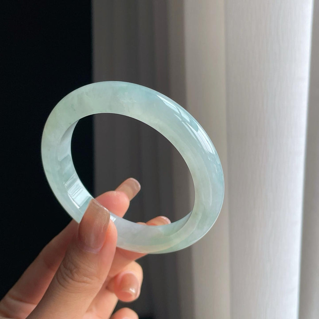 冰种淡底色翡翠平安镯（55.8mm）（yc374767）