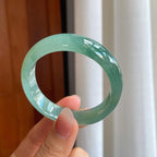 糯冰湖水绿飘花翡翠贵妃镯（54.8mm）（yc312892）